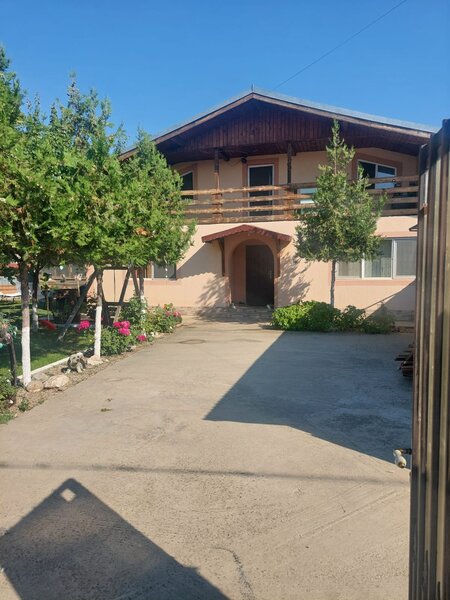 Ilfov, Comuna Dascalu, casa/vila cu 6 camere de vanzare.