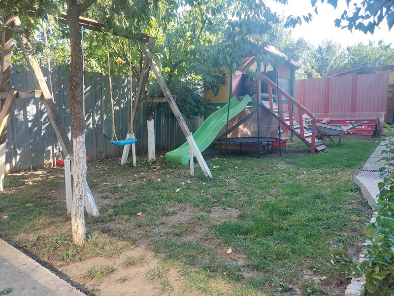 Ilfov, Comuna Dascalu, casa/vila cu 6 camere de vanzare.